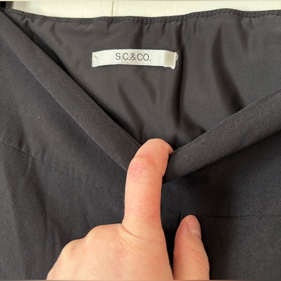 🎉4/30$🎉 SC&CO Black Stretch Slim Pants✨ Size 6 — 8/10 - Picture 2 of 5